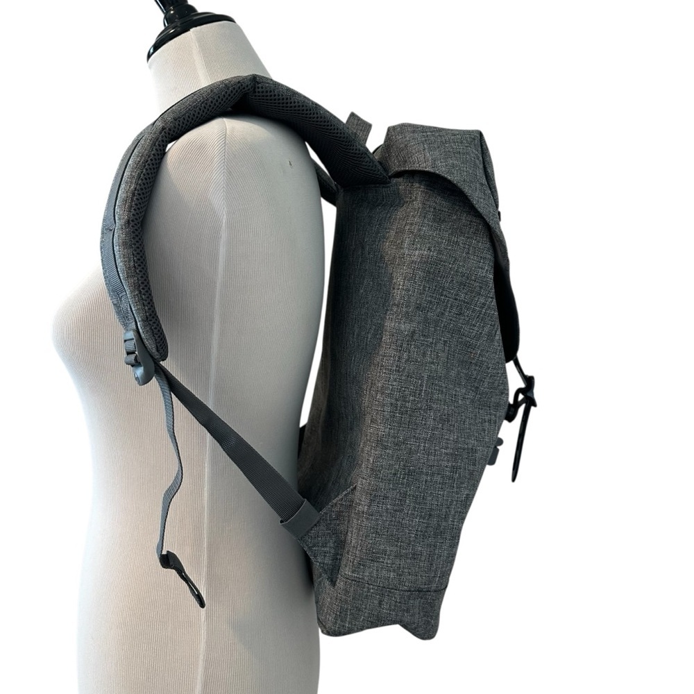 Herschel Supply Company Black and Gray Backpack - Picture 3 of 15